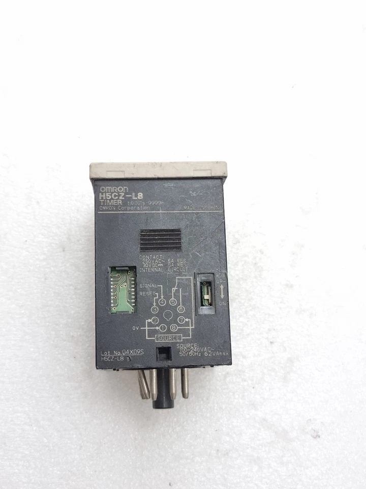 OMRON H5CZ-L8 TIMER H5CZ-L8 (USED)
